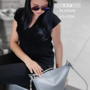 Bolso Lia de cuero genuino, hecho a mano en Honduras.